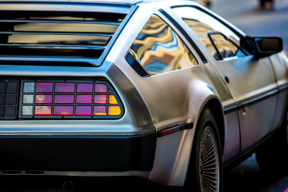 10 Iconic Cars of the 1980s